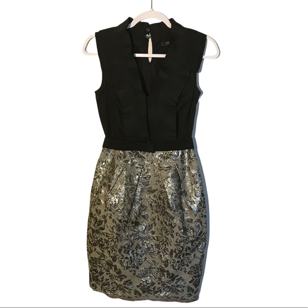 BCBGMAXAZRIA Pleated Ruffle Silver Brocade Dress with belt size 4 D132